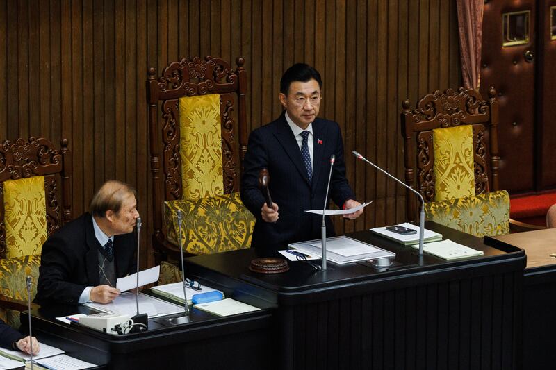 2025年1月21日,台湾的立法院副院长江启臣敲槌三读通过通过2025年中央政府总预算。